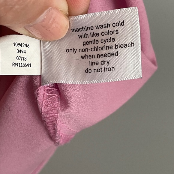 EUC Lane Bryant Dusty Rose Ruffled Pleated Cold Shoulder Top Size 18 - Picture 6 of 8